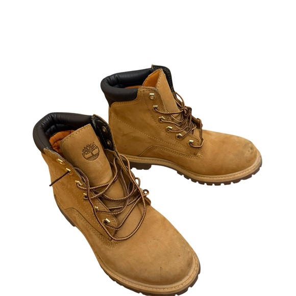 Timberland Classic Brown Boots - Picture 2 of 4